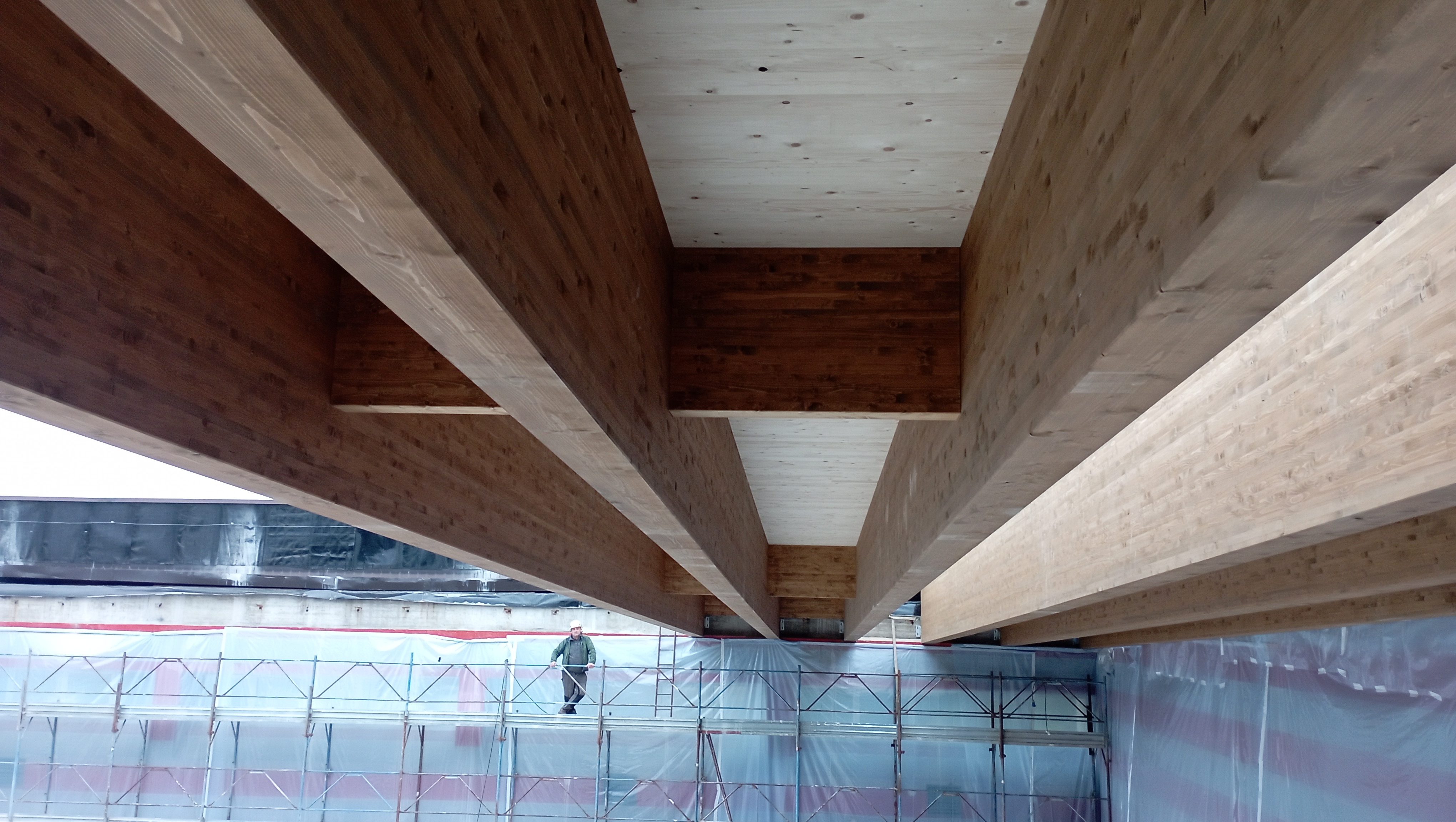 Struttura in legno lamellare — Costruzioni Dallapè